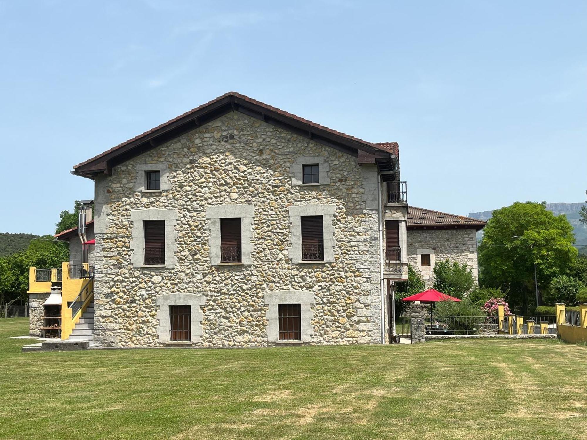 Casa Bellaterra Villa Villasana de Mena Eksteriør billede